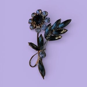 Vintage Flower Brooch